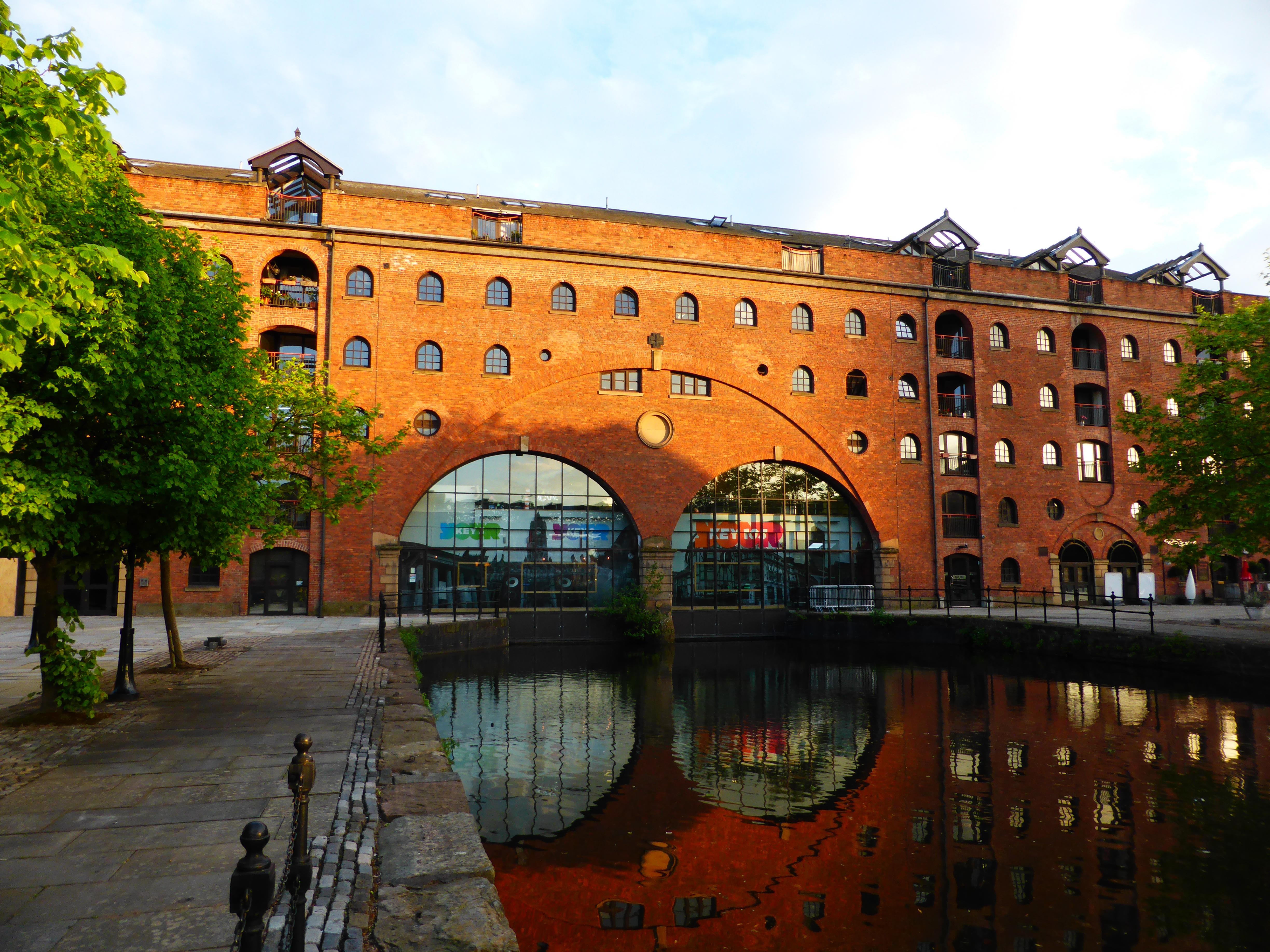Middle Warehouse